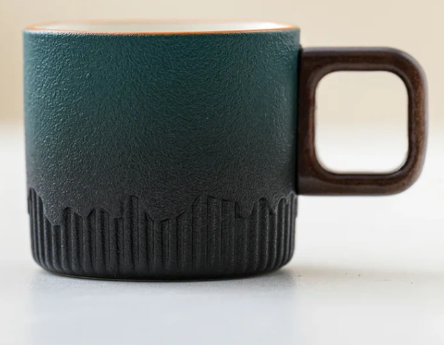 Moderne Keramisk Kaffekop med Firkantet Hank