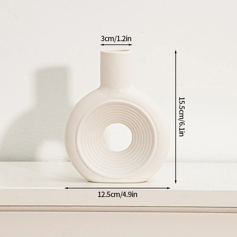 Moderne Keramisk Vase i Hvidt Minimalistisk Design