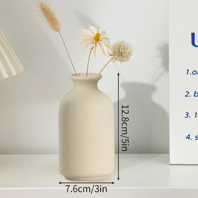 Moderne Keramisk Vase i Hvidt Minimalistisk Design