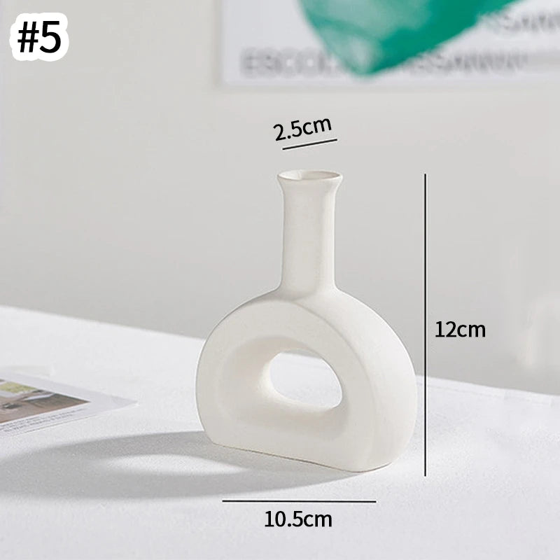 Moderne Keramisk Vase i Hvidt Minimalistisk Design