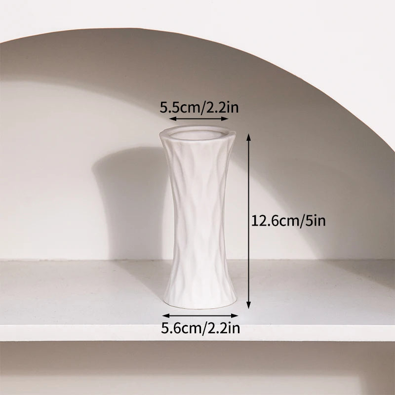 Moderne Keramisk Vase i Hvidt Minimalistisk Design