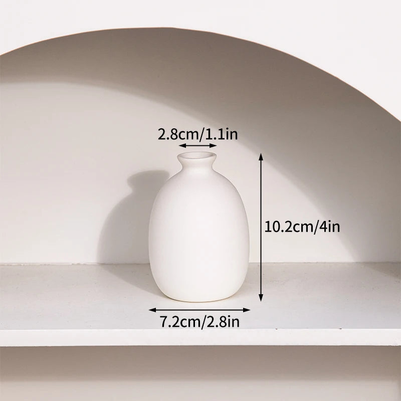 Moderne Keramisk Vase i Hvidt Minimalistisk Design