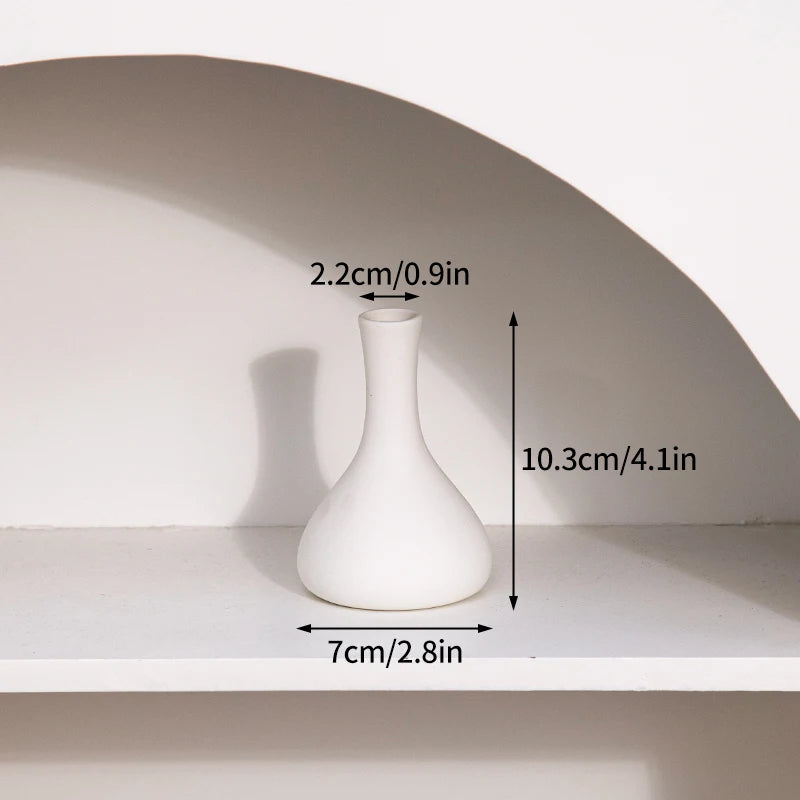 Moderne Keramisk Vase i Hvidt Minimalistisk Design