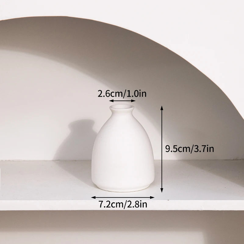 Moderne Keramisk Vase i Hvidt Minimalistisk Design