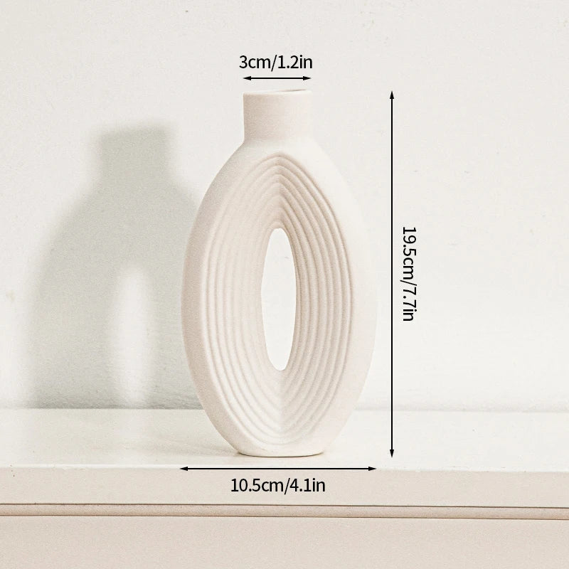 Moderne Keramisk Vase i Hvidt Minimalistisk Design